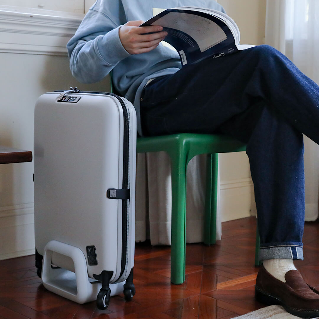 PEBBLE 20インチLite 折り畳み式スーツケース(35L)