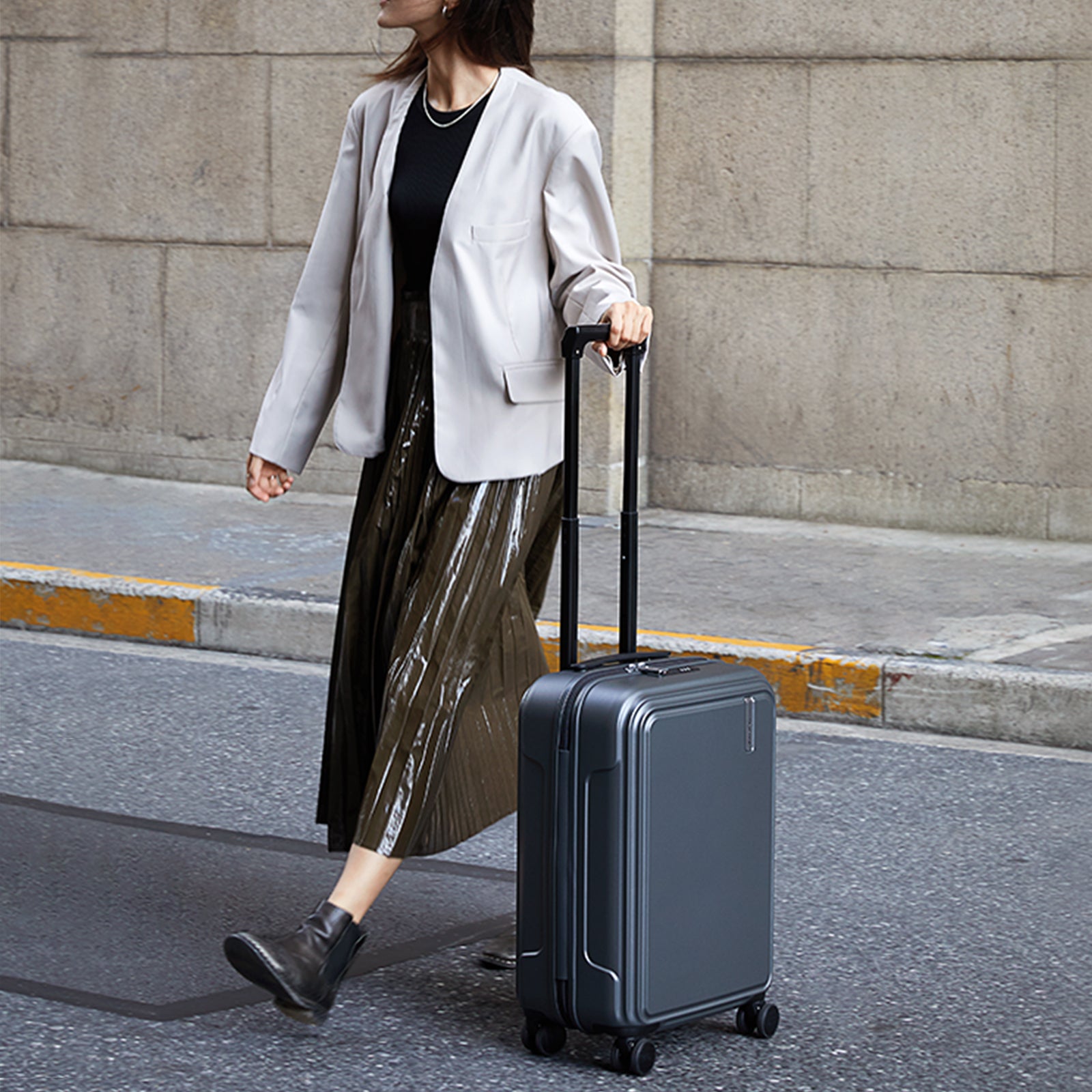 FRAME-20 inch carry-on suitcase