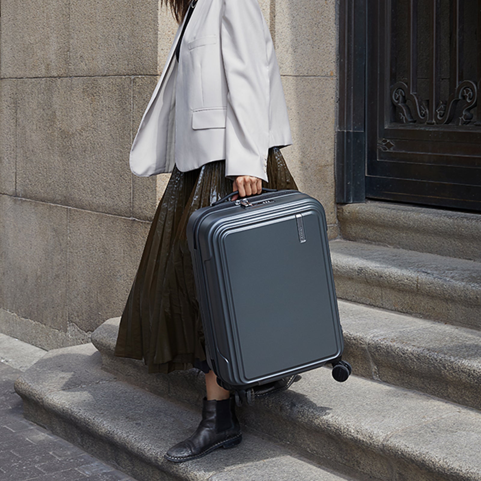 FRAME-20 inch carry-on suitcase